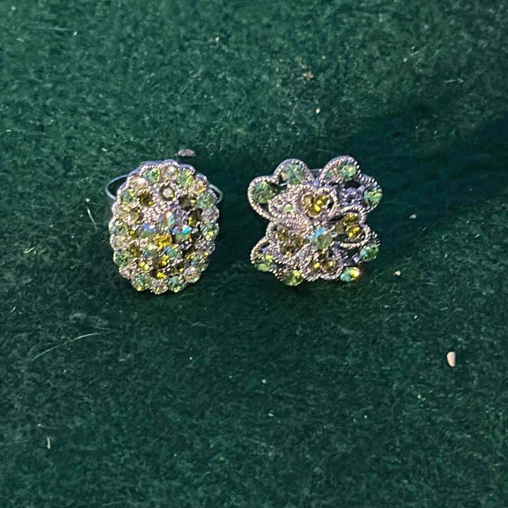 Green Stone Silvertone Adjustable Fashion Rings Women’s Costume Jewelry Set